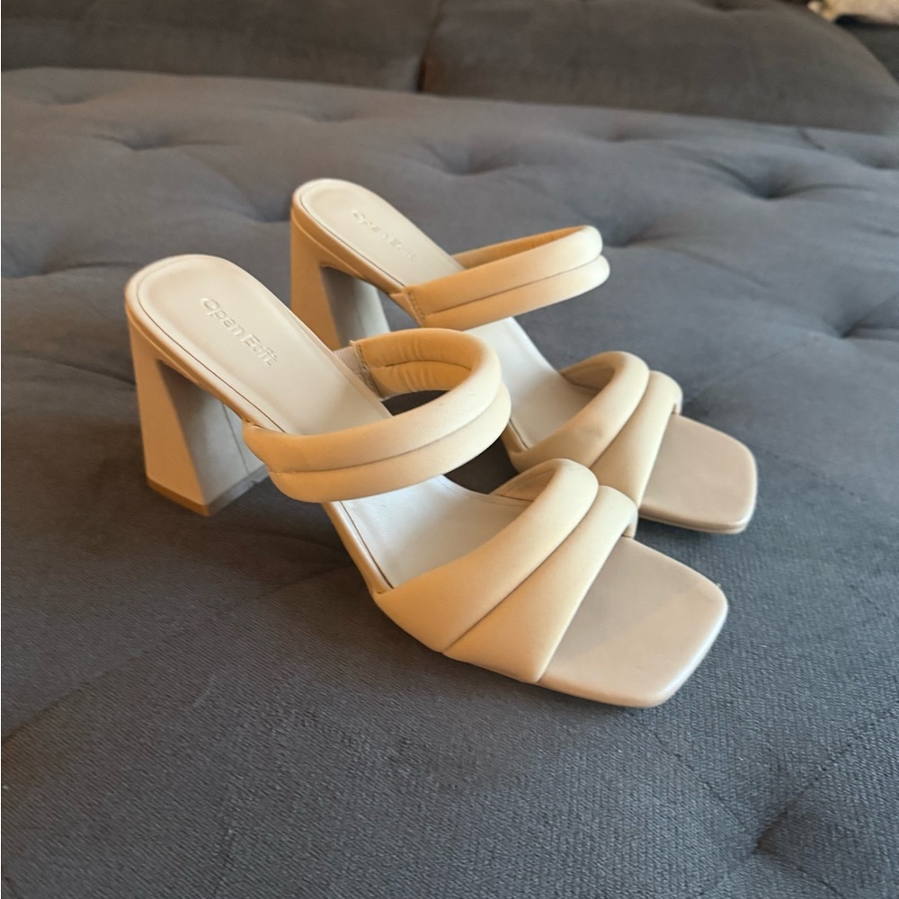 Cream Block Heel Heels with Geometric Straps